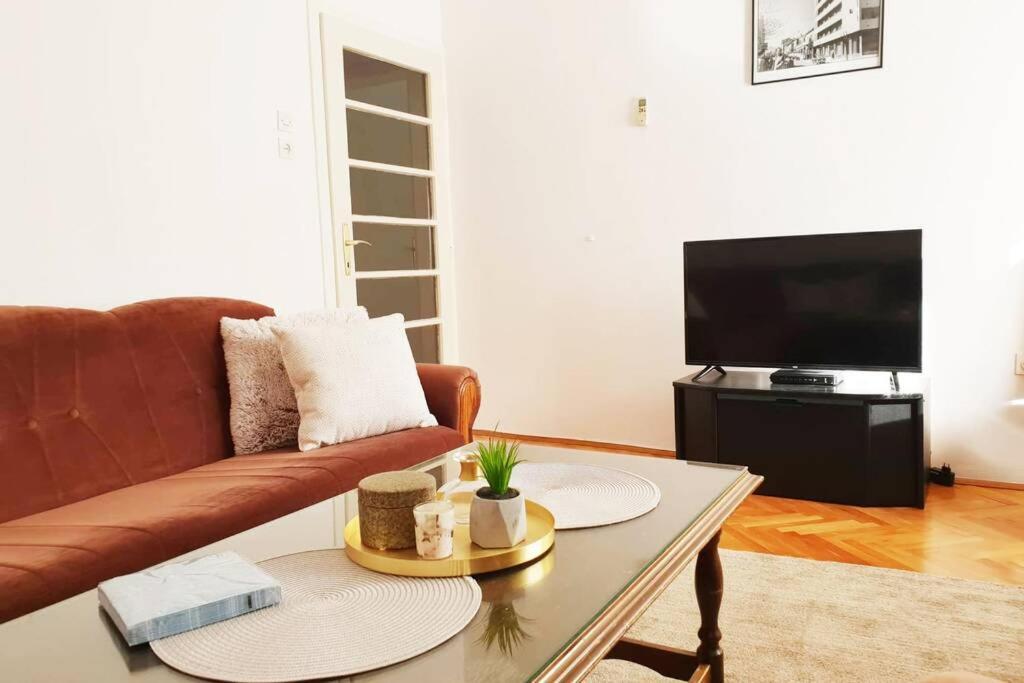 Lamiya'S 2 Bedroom Apartment 莫斯塔尔 外观 照片
